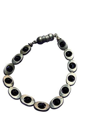 Vintage Silvertone Ovals Black Faceted Beads Bracelet Magnetic Clasp 7 inches